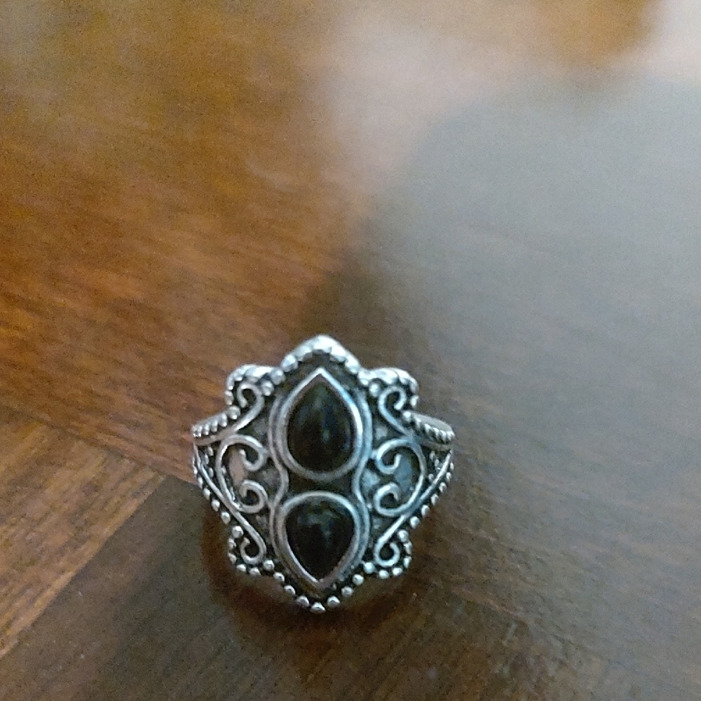Elegant Silver and Black Women's Ring